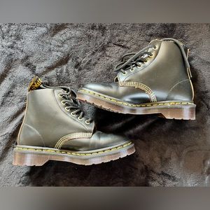 Dr. Martens | 101 Arc Black